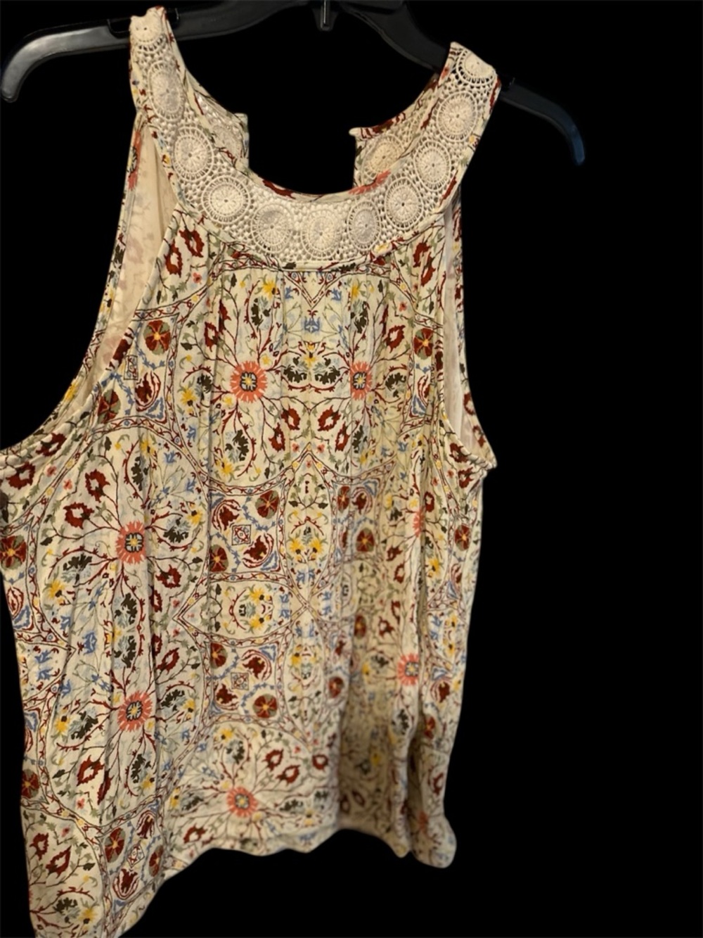 Crochet Yoke Floral Tile-Print Sleeveless Camisole - Cream Multi
